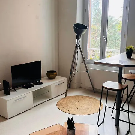 Côté Jardin - 3 People - Netflix *